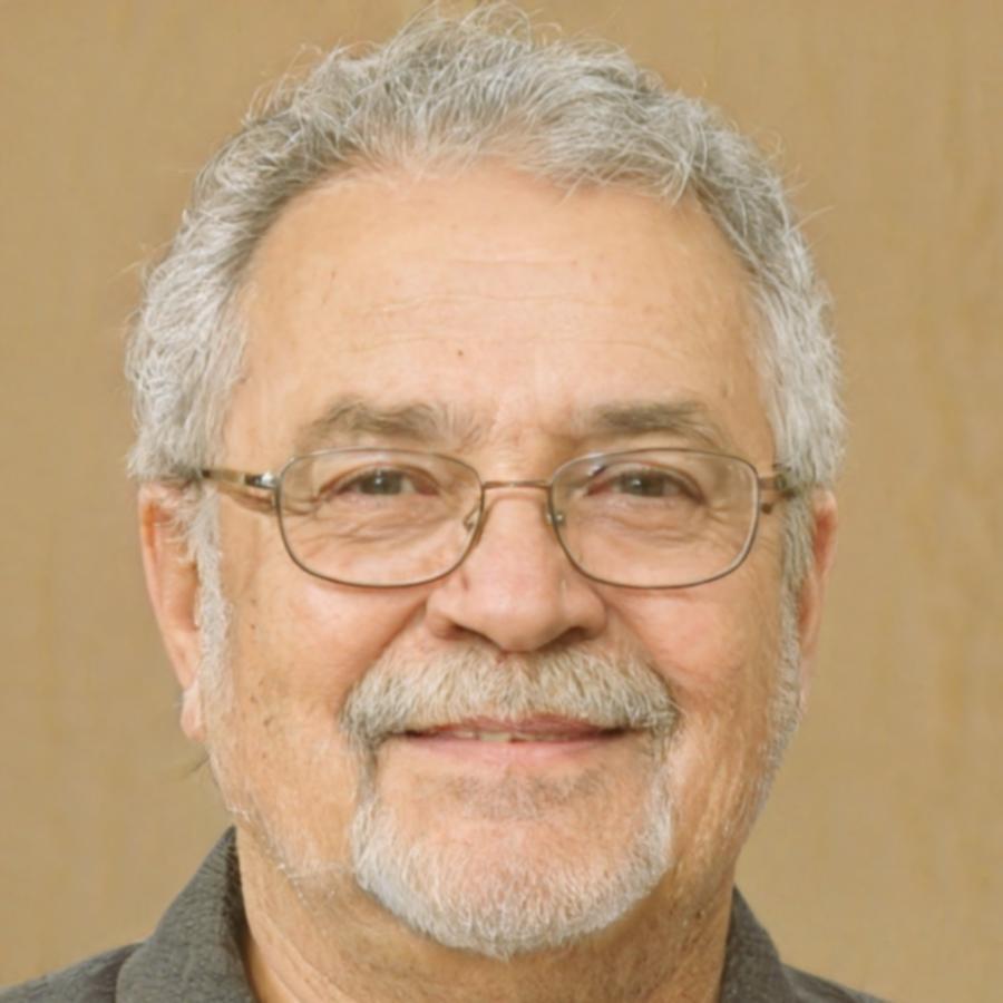 Portrait of Tomasz Wielecki, curriculum lead at Cibuwai